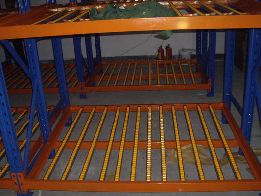 comprar Estante de poca potencia del flujo del cartón del caso partido ajustable de la alta densidad con el nivel multi Fabricación en línea