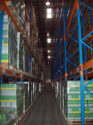 comprar Estantería de alta densidad de Warehouse del pasillo del sistema estrecho mismo convencional del tormento Fabricación en línea