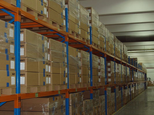 comprar El estante resistente industrial de la plataforma laminó el acero con el marco/el haz verticales online manufacture